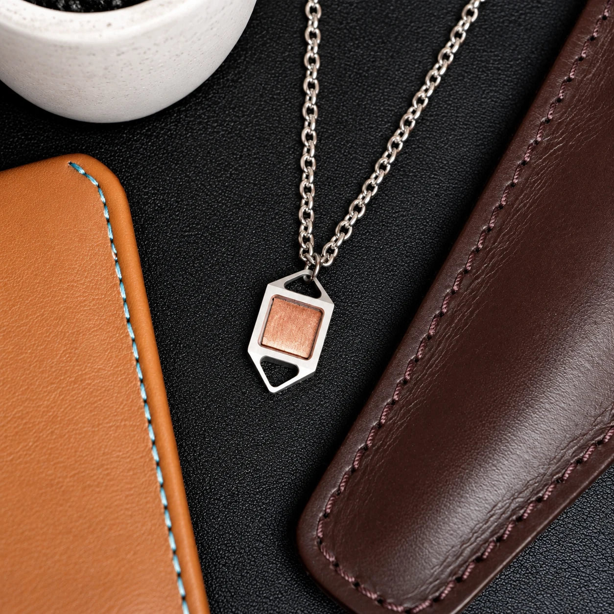 Quadrata necklace / copper