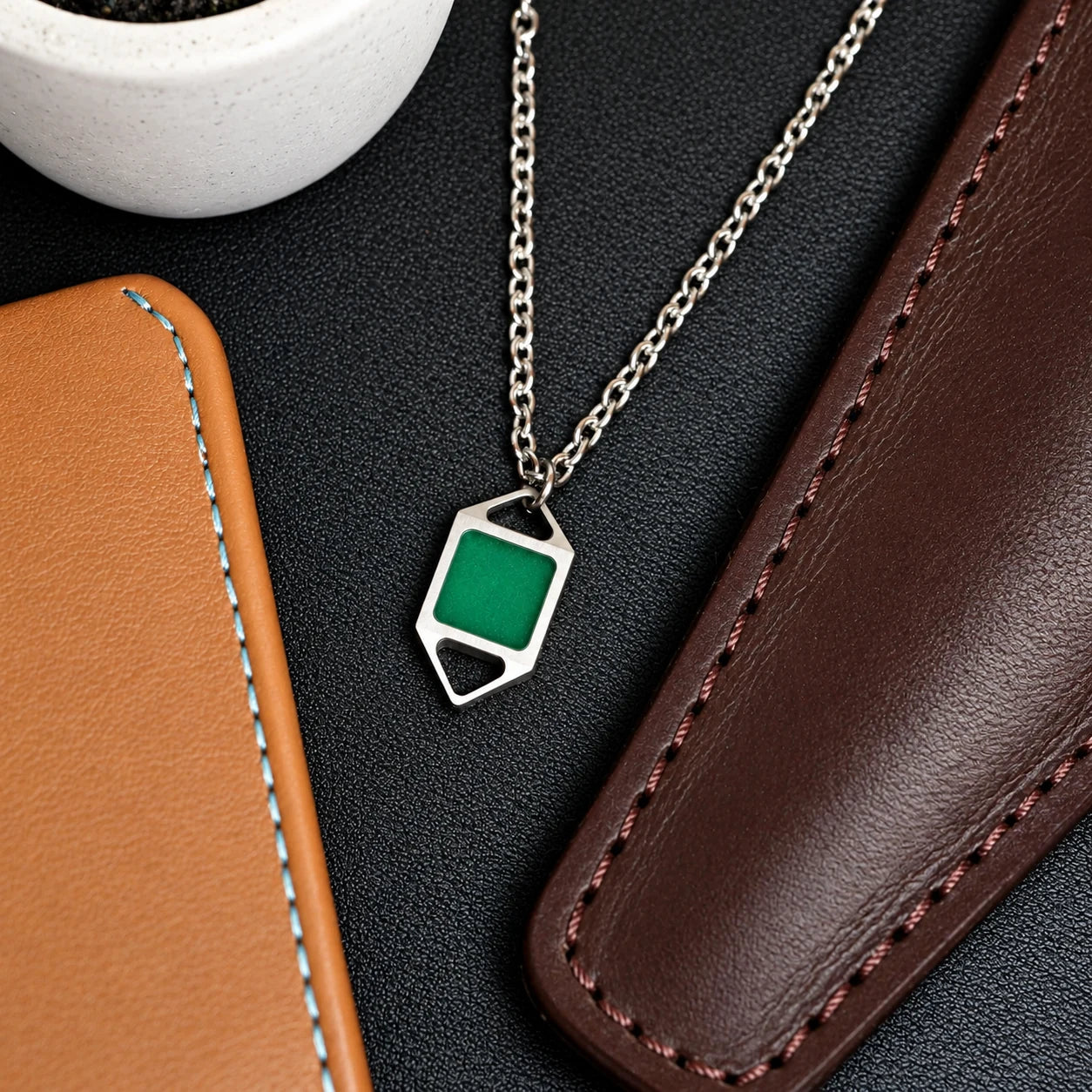 Quadrata necklace / malachite