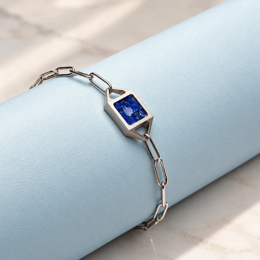 Quadrata bracelet / lapis lazuli